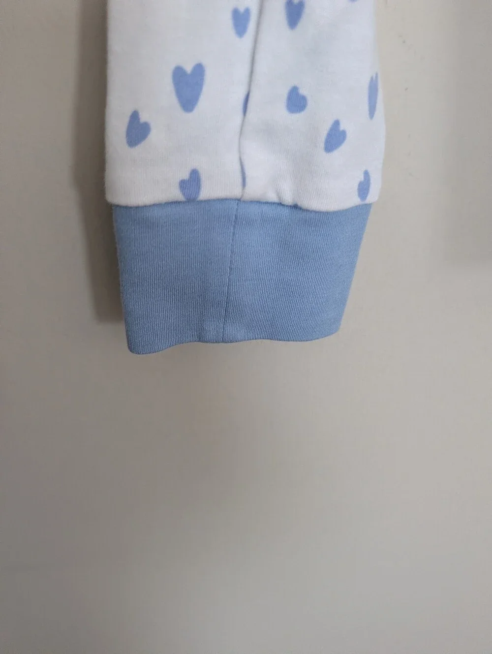 Lake Pj White Long Sleeve with Blue Heart Print Girls Size 12